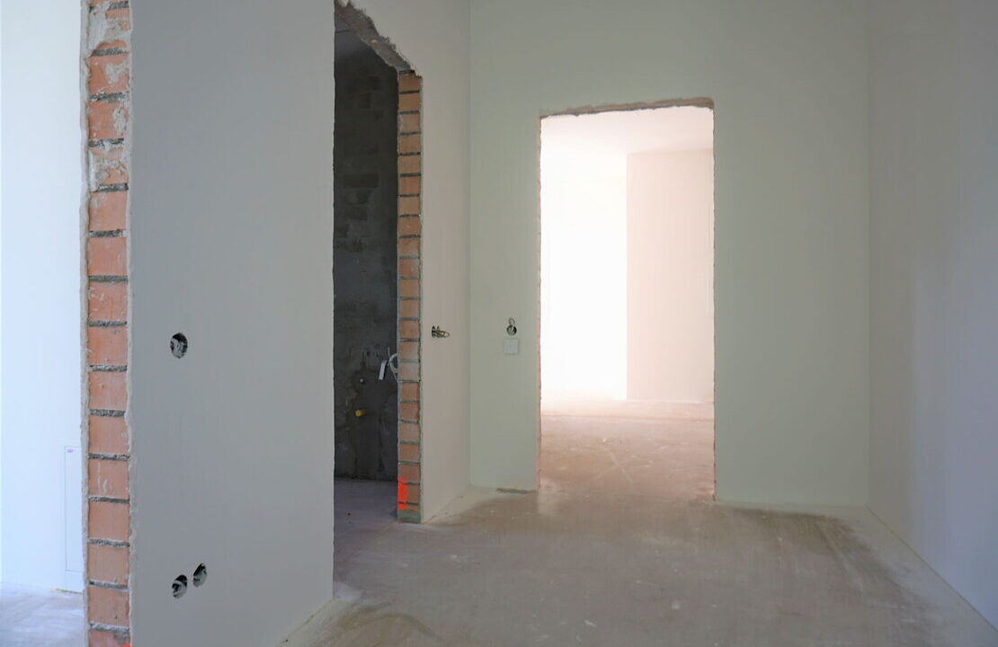 1001100217