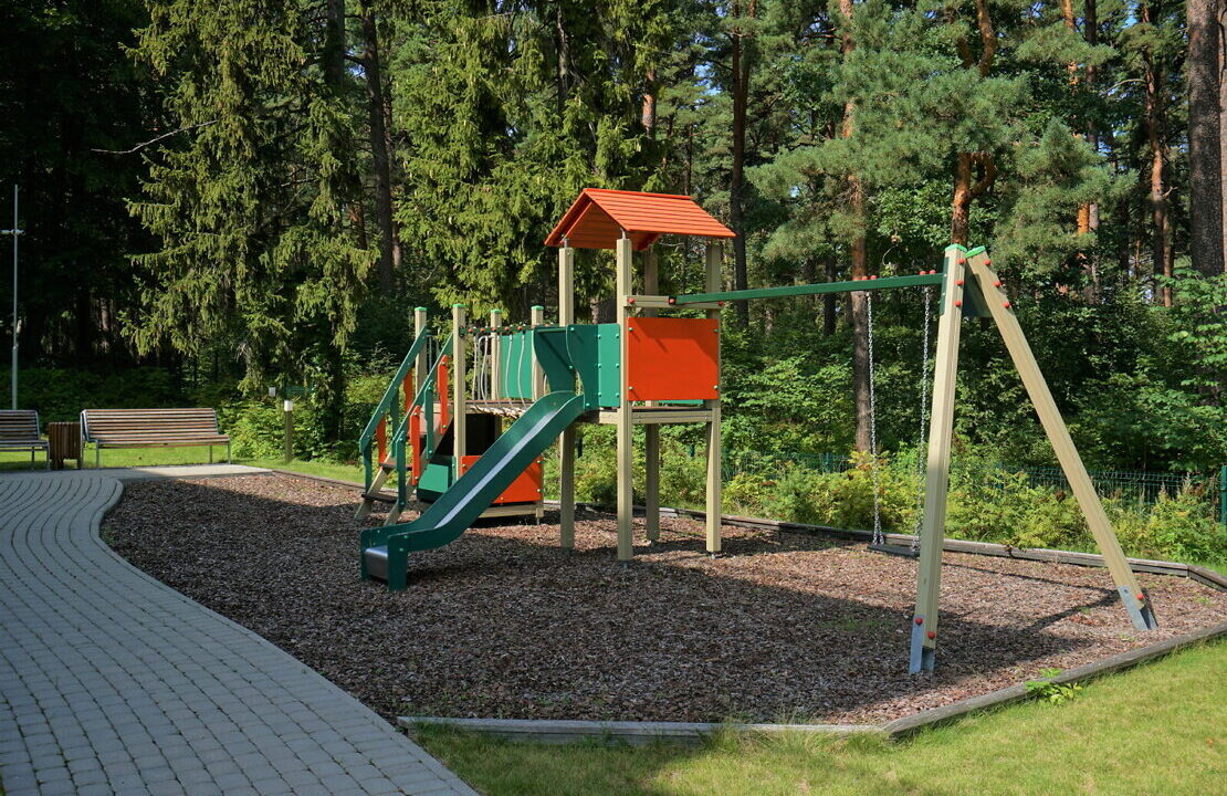 3364718131